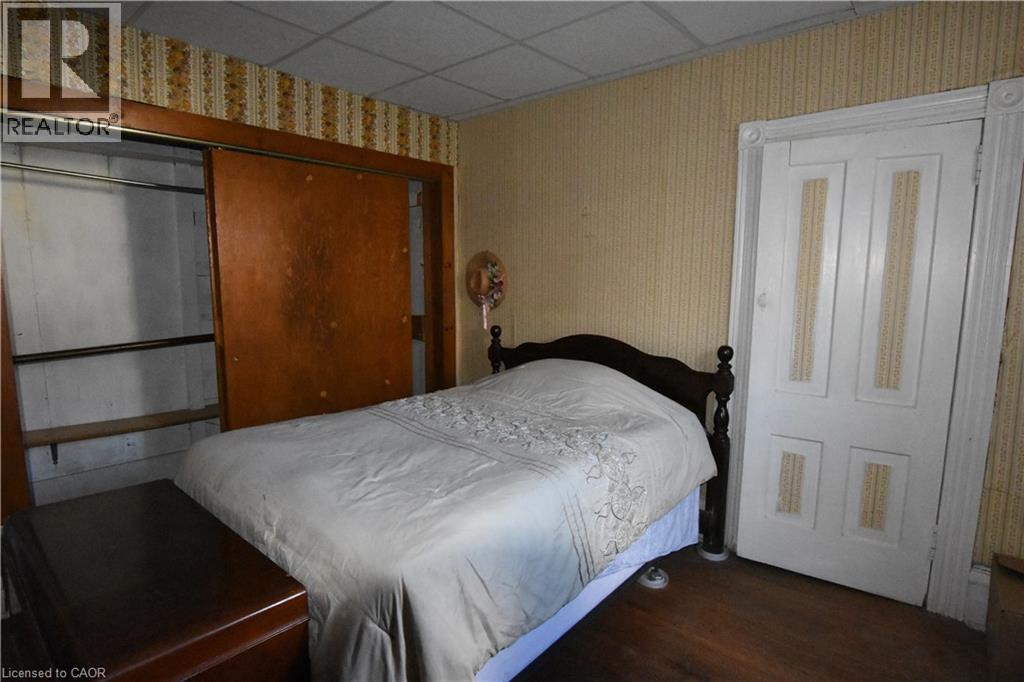 85 Head Street N, Simcoe, ON - Indoor Photo Showing Bedroom