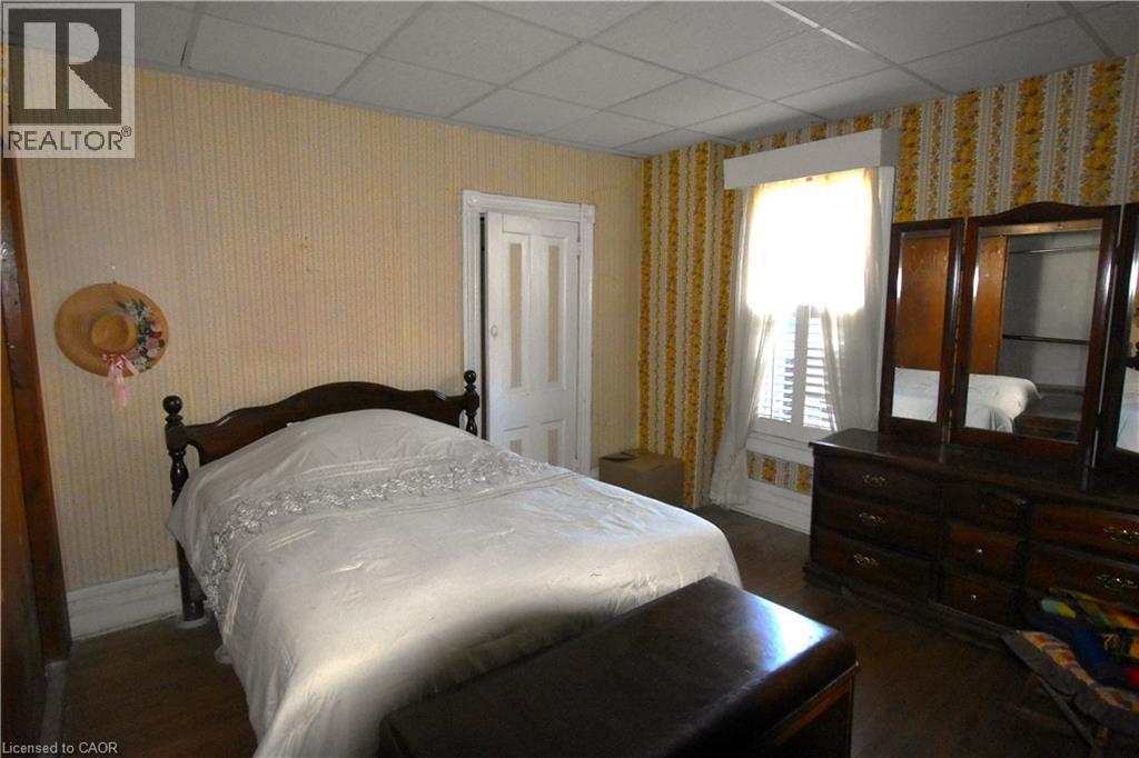 85 Head Street N, Simcoe, ON - Indoor Photo Showing Bedroom