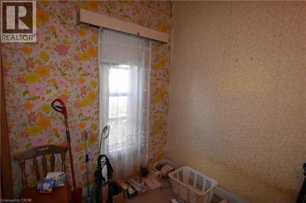 85 Head Street N, Simcoe, ON - Indoor Photo Showing Other Room