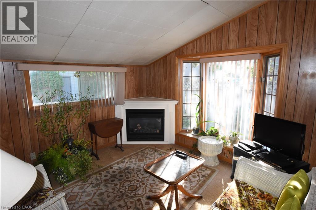85 Head Street N, Simcoe, ON - Indoor Photo Showing Living Room With Fireplace