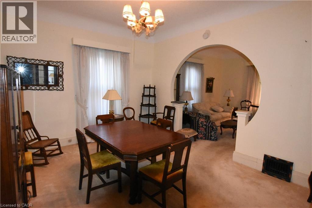 85 Head Street N, Simcoe, ON - Indoor Photo Showing Dining Room