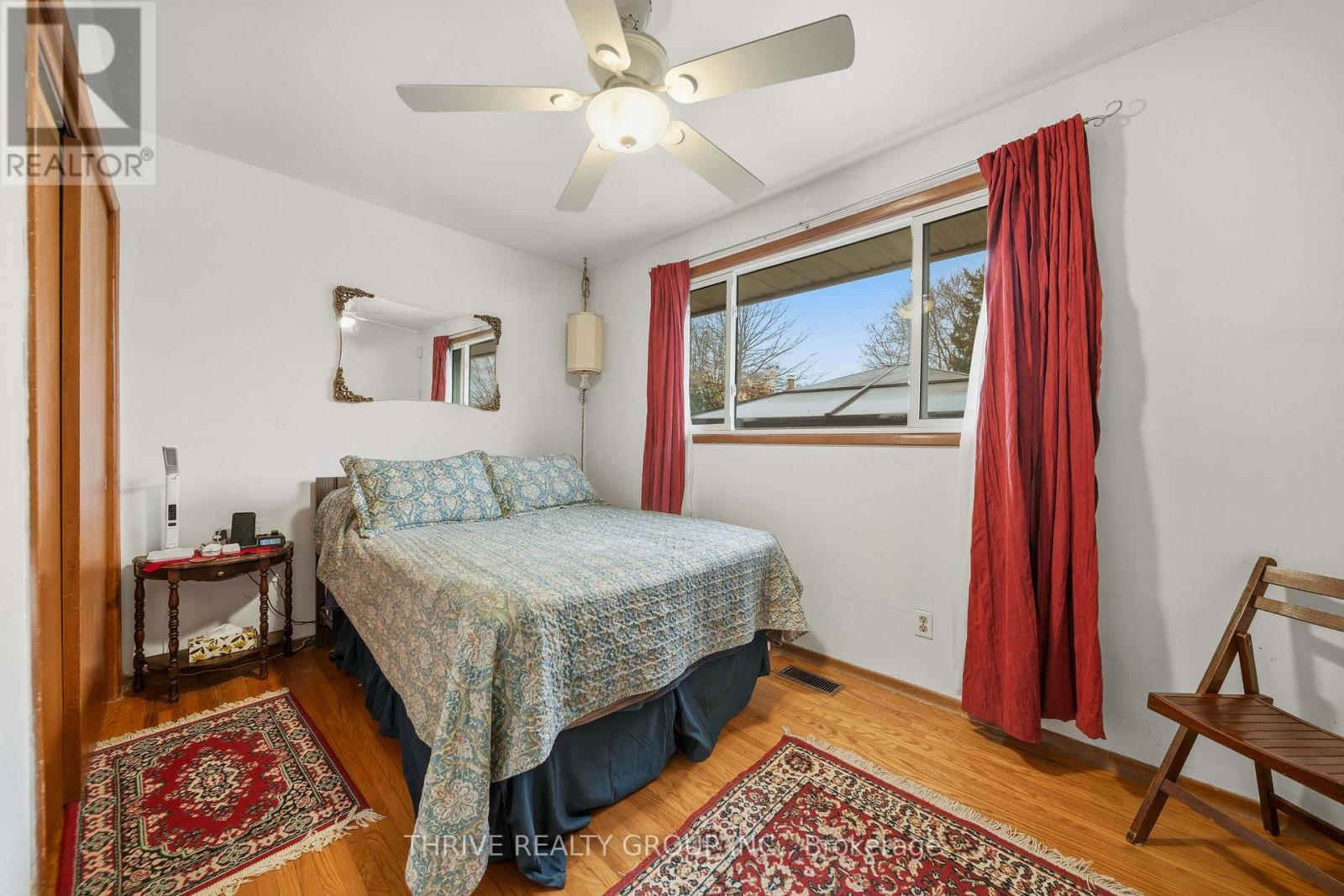 6 Southwood Crescent, London South (South D), ON - Indoor Photo Showing Bedroom