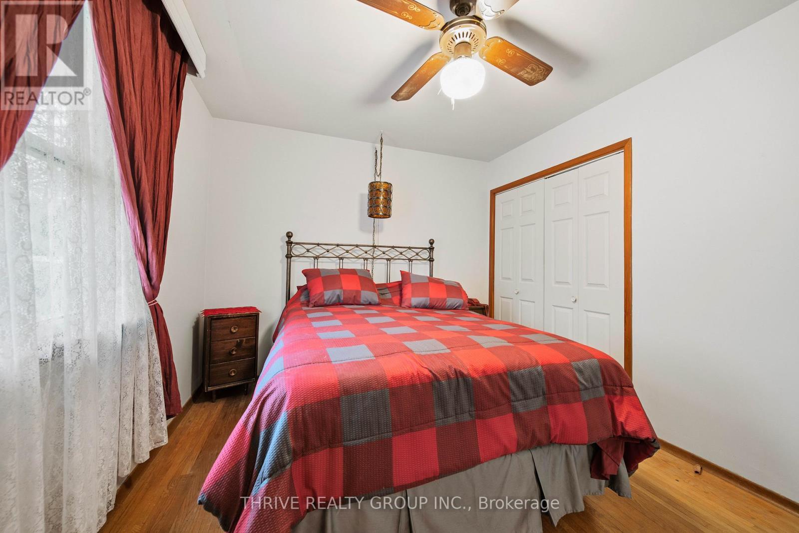 6 Southwood Crescent, London South (South D), ON - Indoor Photo Showing Bedroom