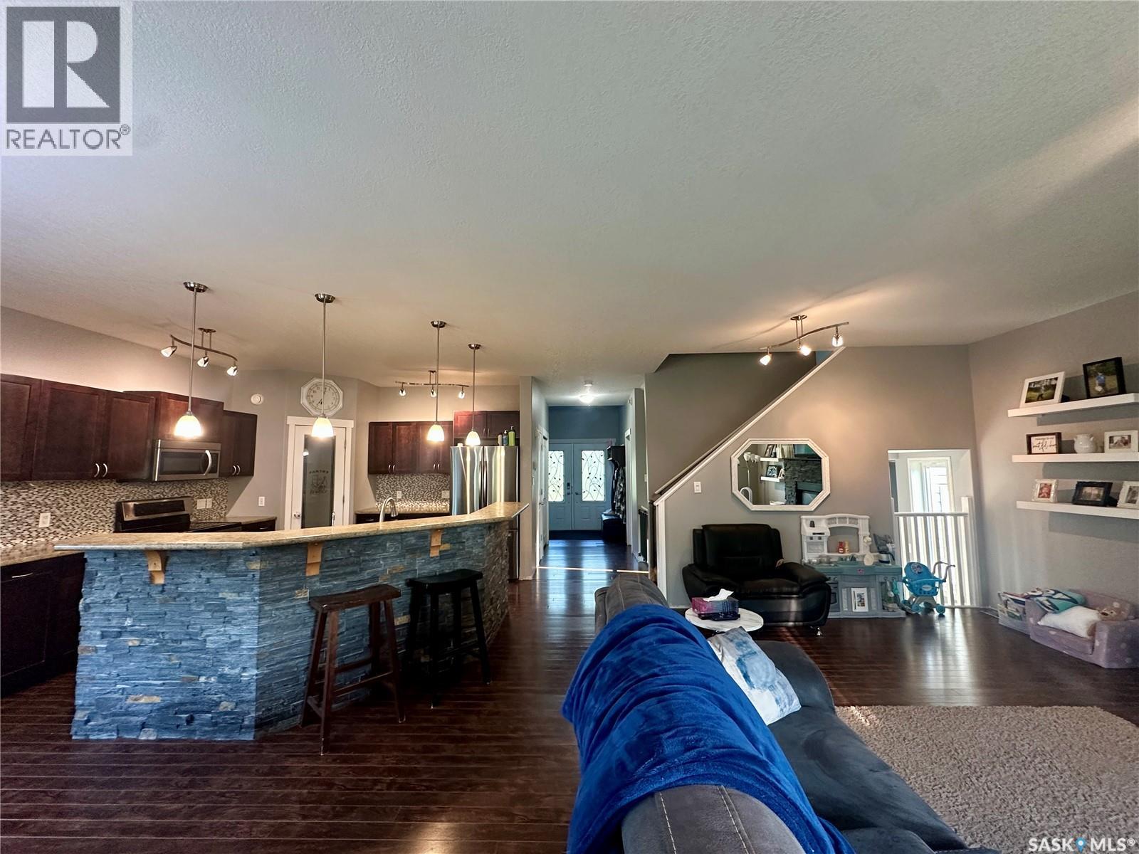 205 Roberts Avenue, Canora, SK - Indoor