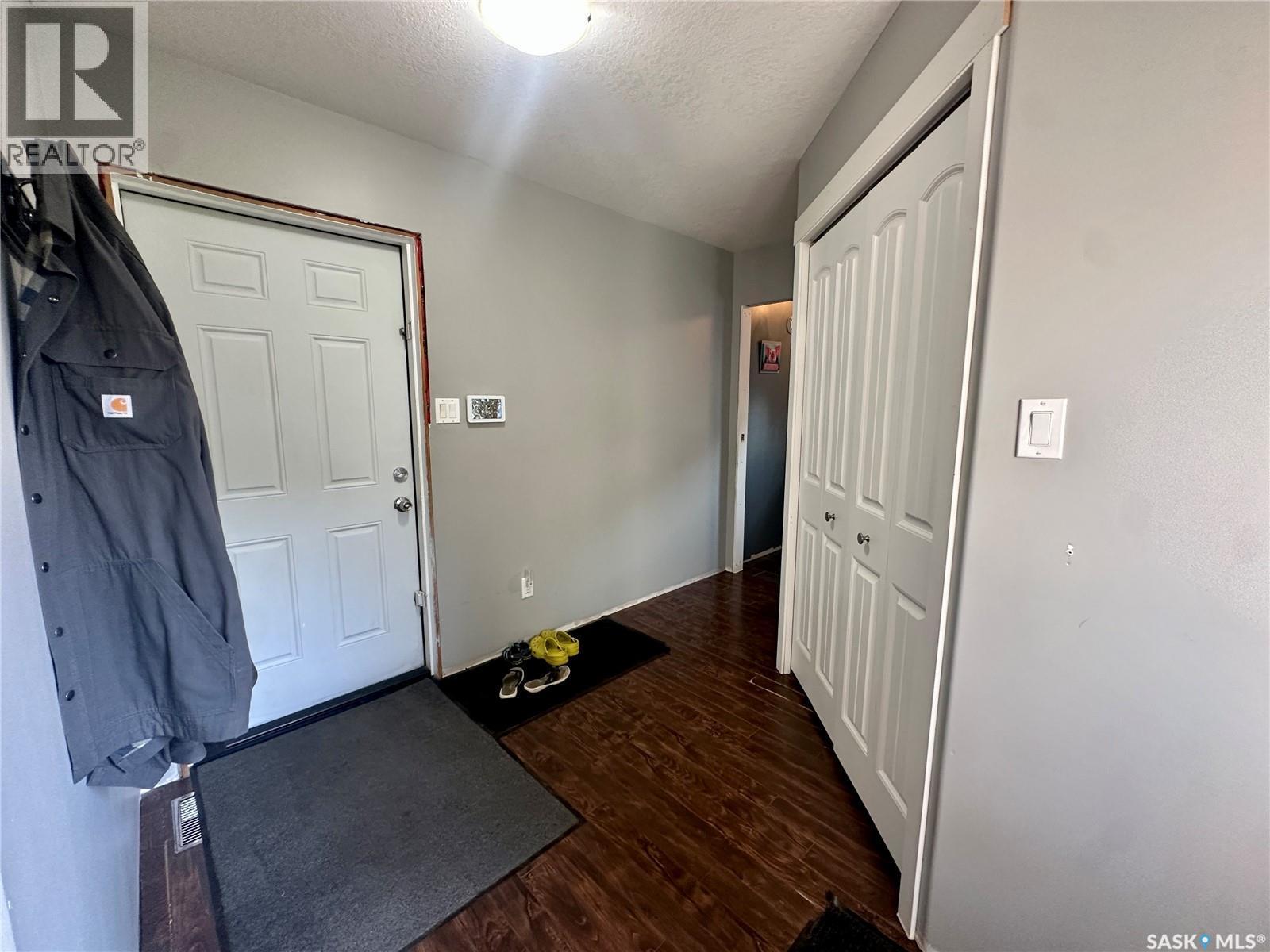 205 Roberts Avenue, Canora, SK - Indoor Photo Showing Other Room