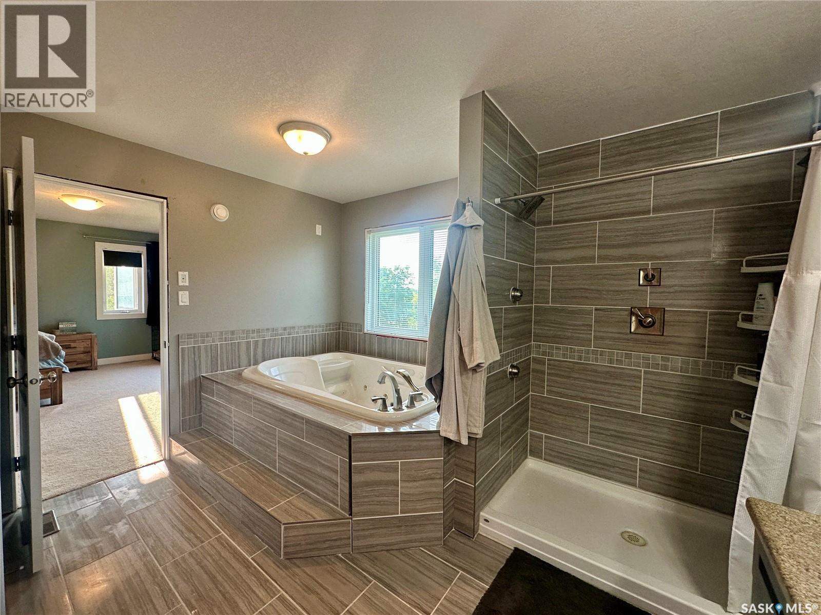 205 Roberts Avenue, Canora, SK - Indoor Photo Showing Bathroom