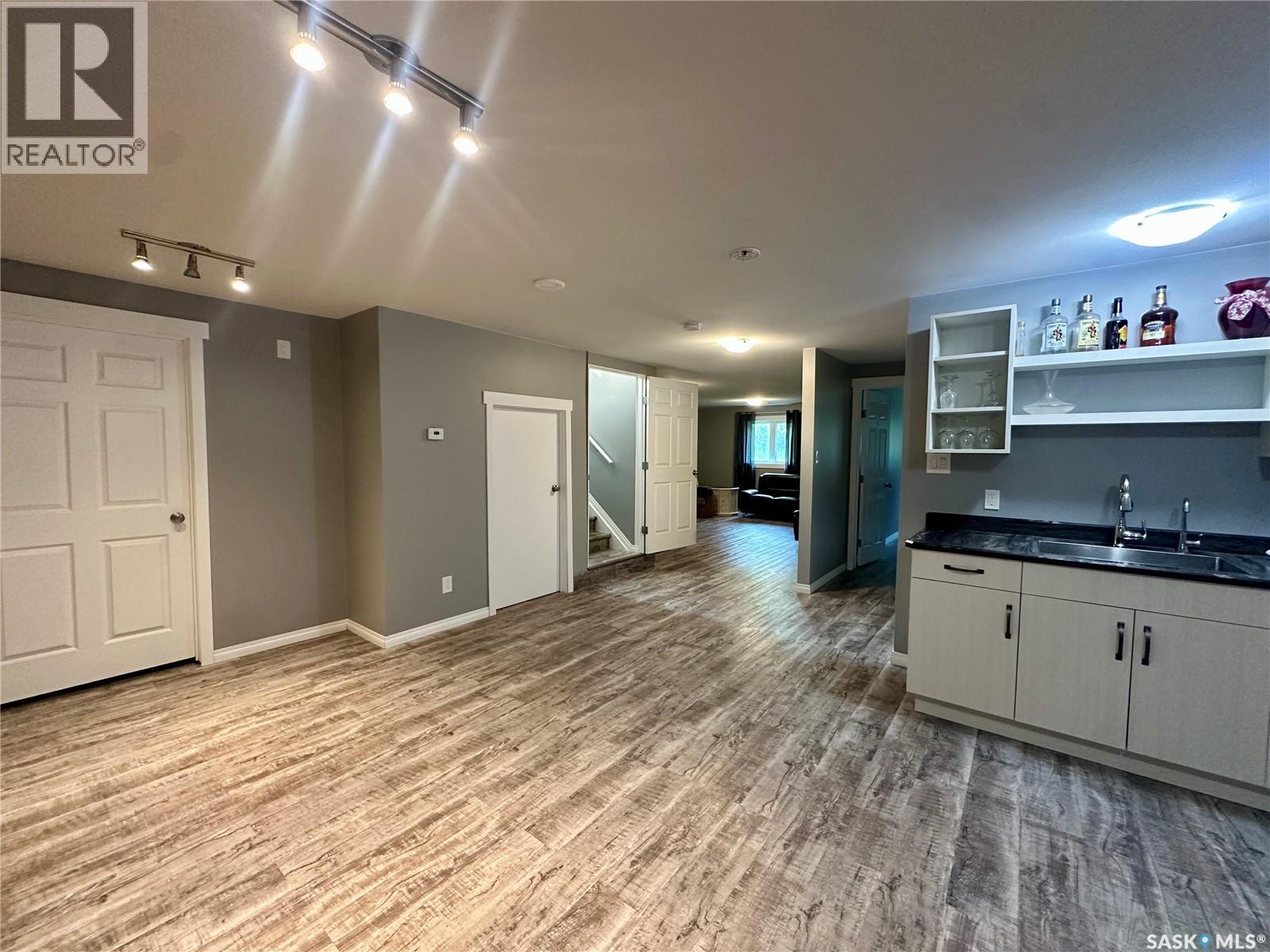 205 Roberts Avenue, Canora, SK - Indoor