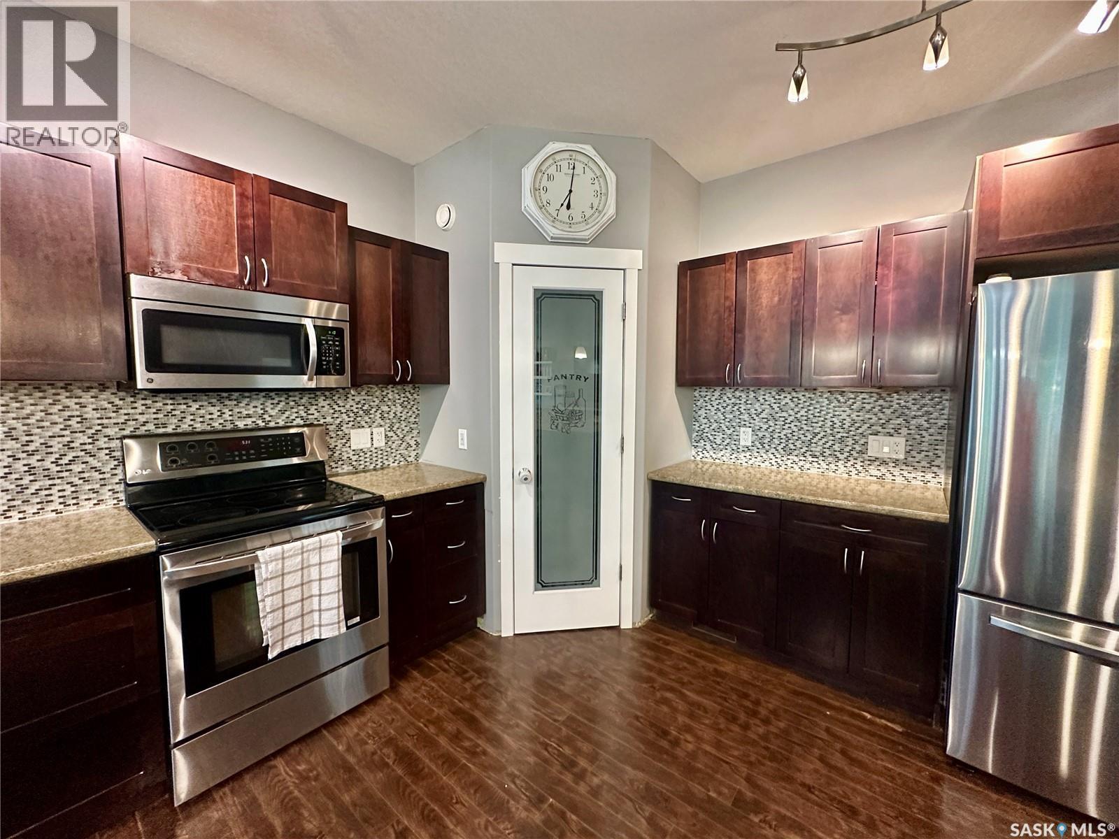 205 Roberts Avenue, Canora, SK - Indoor Photo Showing Kitchen