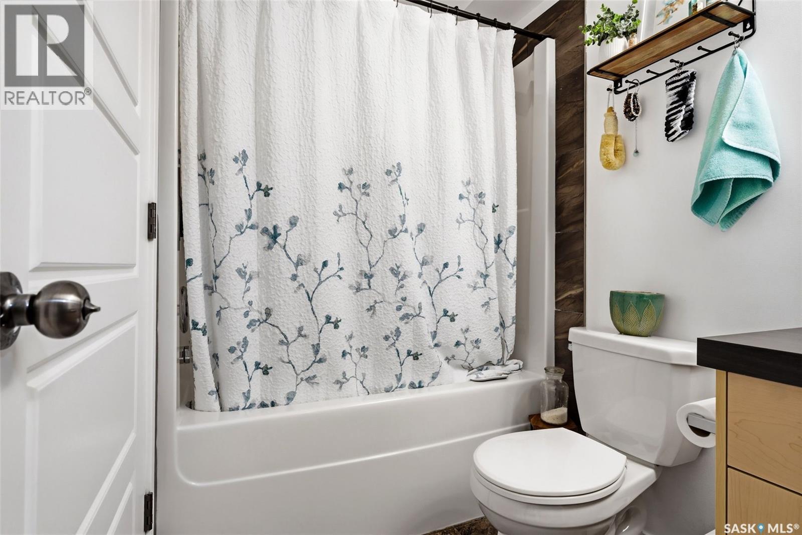 28 5742 Gordon Road, Regina, SK - Indoor Photo Showing Bathroom