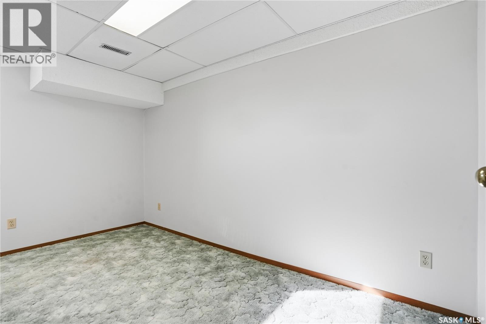 681 Canada Street, Central Butte, SK - Indoor Photo Showing Other Room