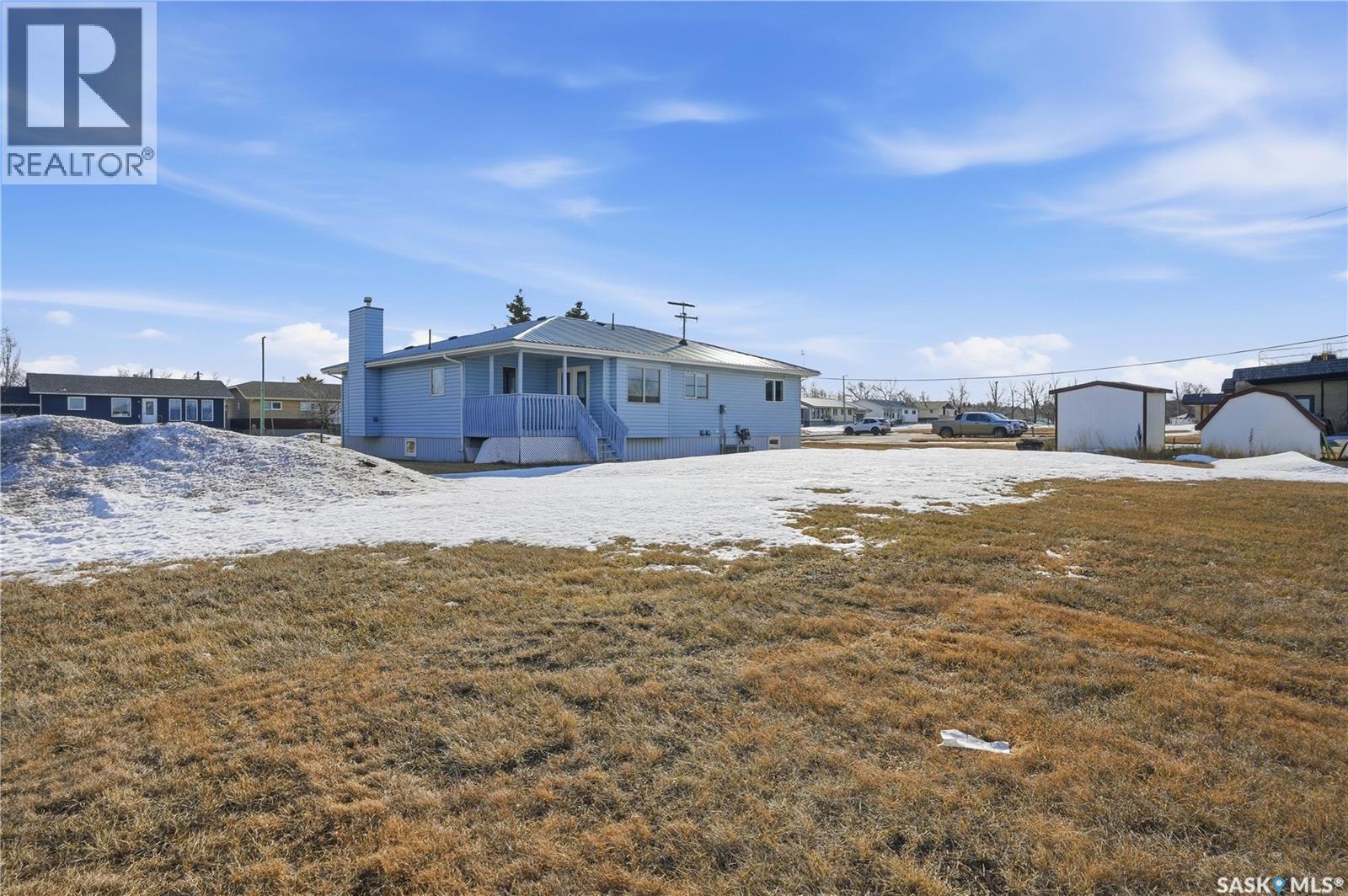 681 Canada Street, Central Butte, SK - Outdoor