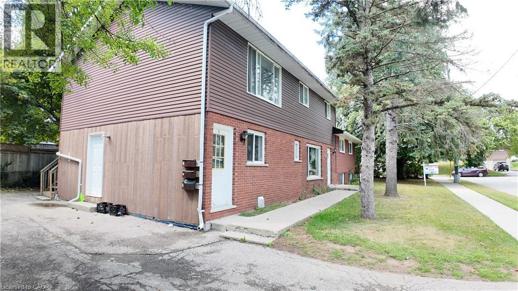 379 Holly Street, Waterloo, ON - Outdoor