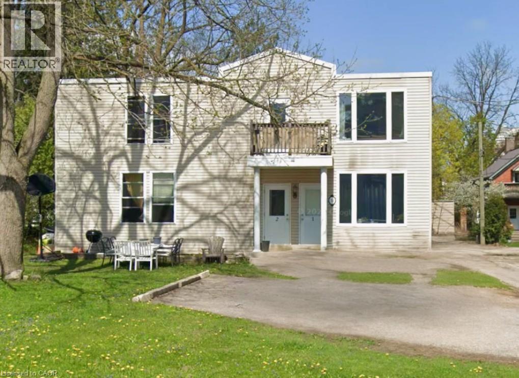 74 William Street W, Waterloo, ON - Outdoor