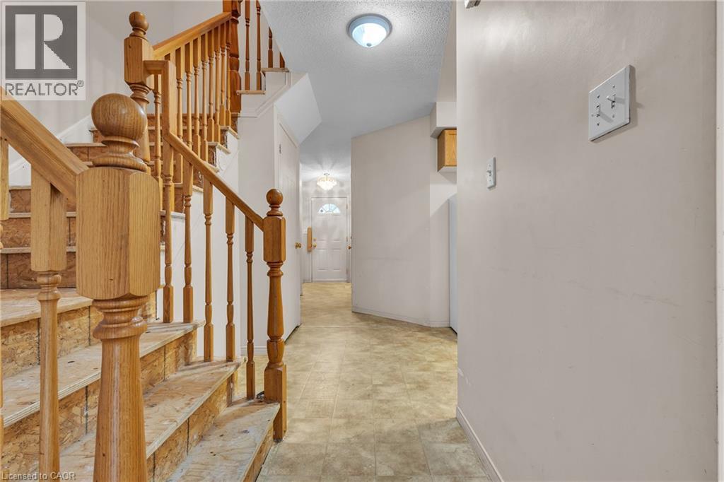 26 Roehampton Crescent, Guelph, ON - Indoor Photo Showing Other Room
