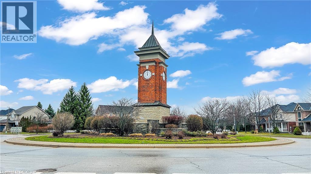 Community sign with a residential view - 26 Roehampton Crescent, Guelph, ON - Outdoor
