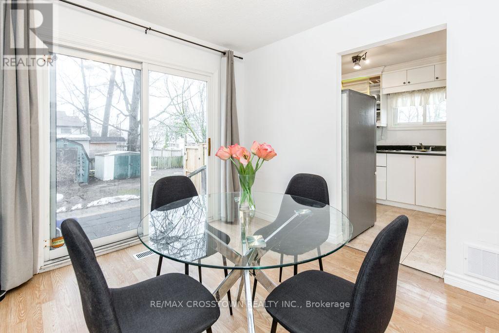 34 Kipling Place, Barrie, ON - Indoor