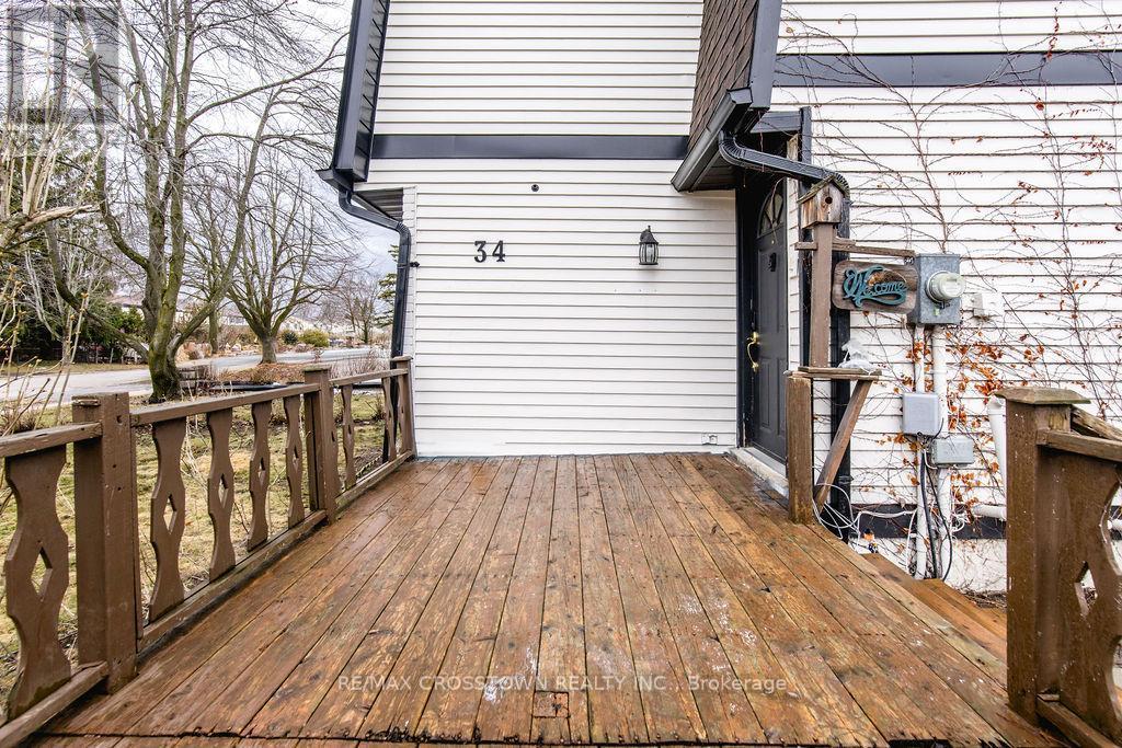 34 Kipling Place, Barrie, ON - Outdoor With Exterior