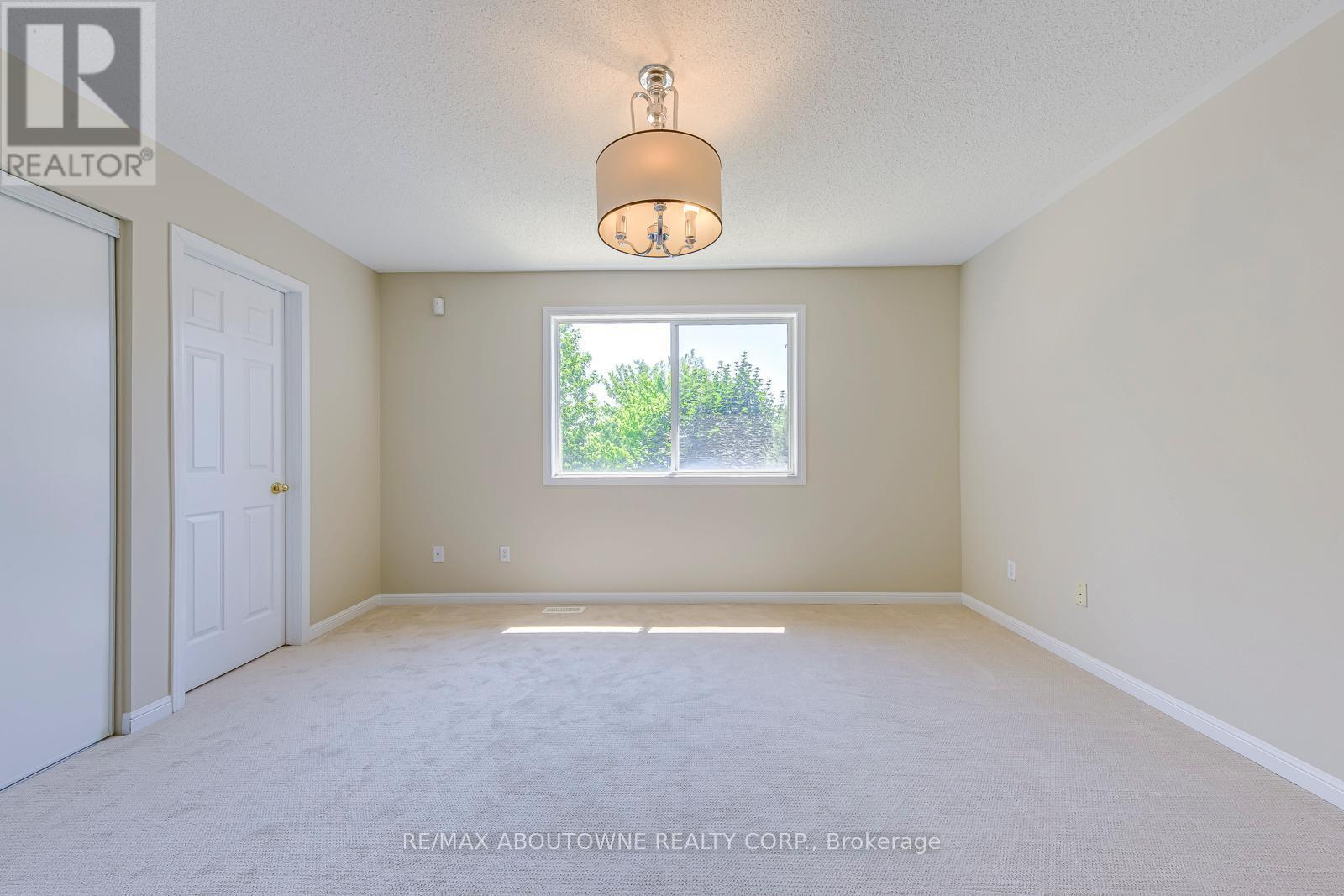 3037 Abernathy Way, Oakville, ON - Indoor Photo Showing Other Room