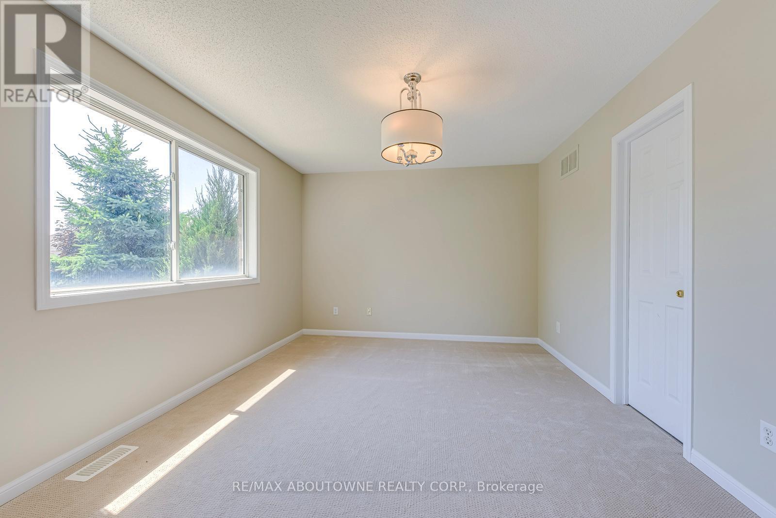 3037 Abernathy Way, Oakville, ON - Indoor Photo Showing Other Room