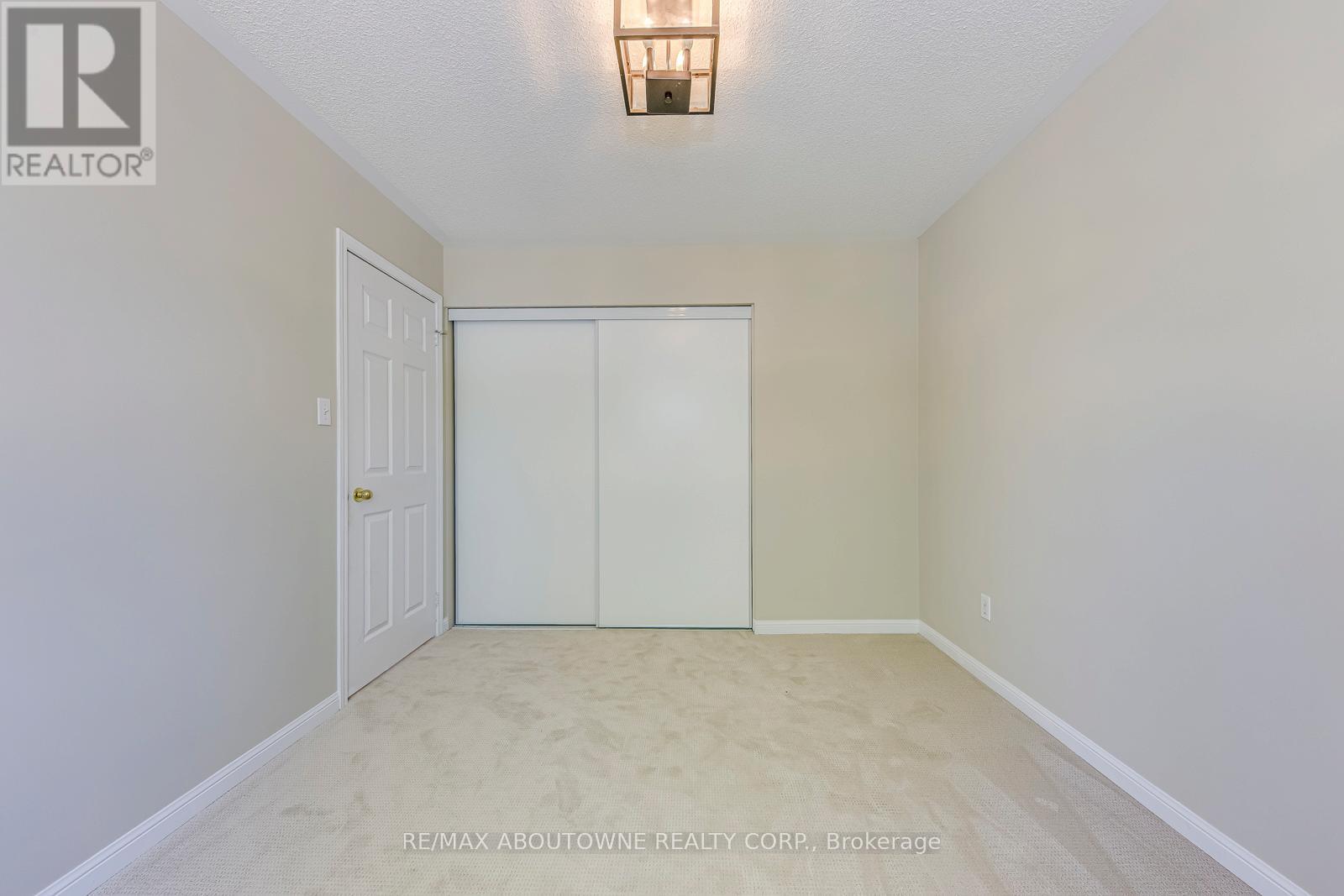 3037 Abernathy Way, Oakville, ON - Indoor Photo Showing Other Room