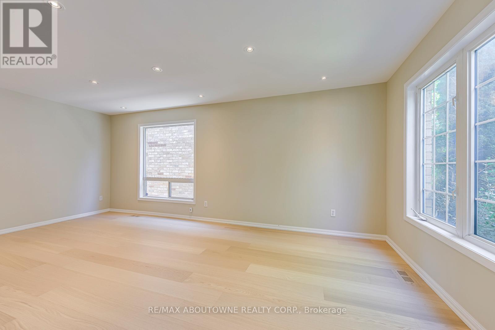 3037 Abernathy Way, Oakville, ON - Indoor Photo Showing Other Room