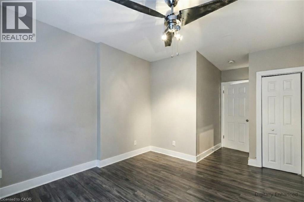 27 Ashley Street, Hamilton, ON - Indoor Photo Showing Other Room