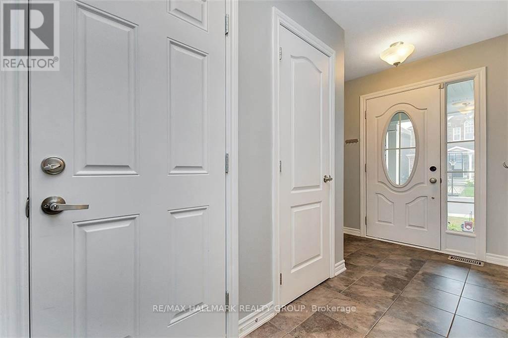 81 Switch Grass Crescent, Ottawa, ON - Indoor Photo Showing Other Room
