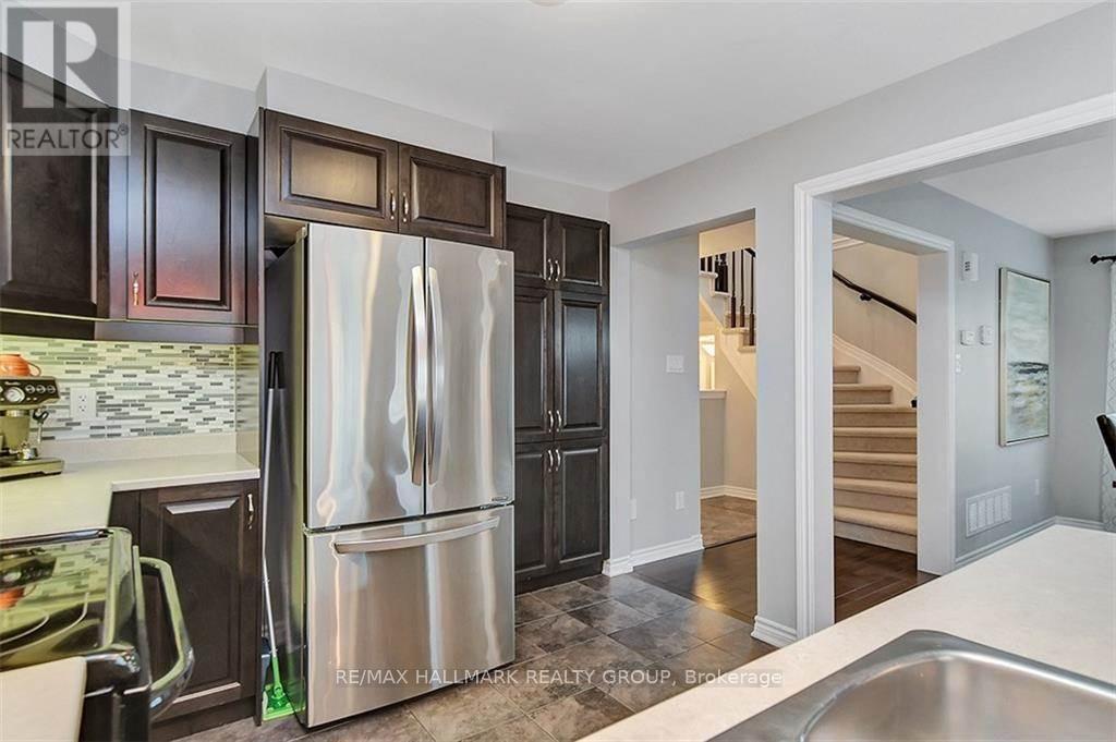 81 Switch Grass Crescent, Ottawa, ON - Indoor Photo Showing Kitchen