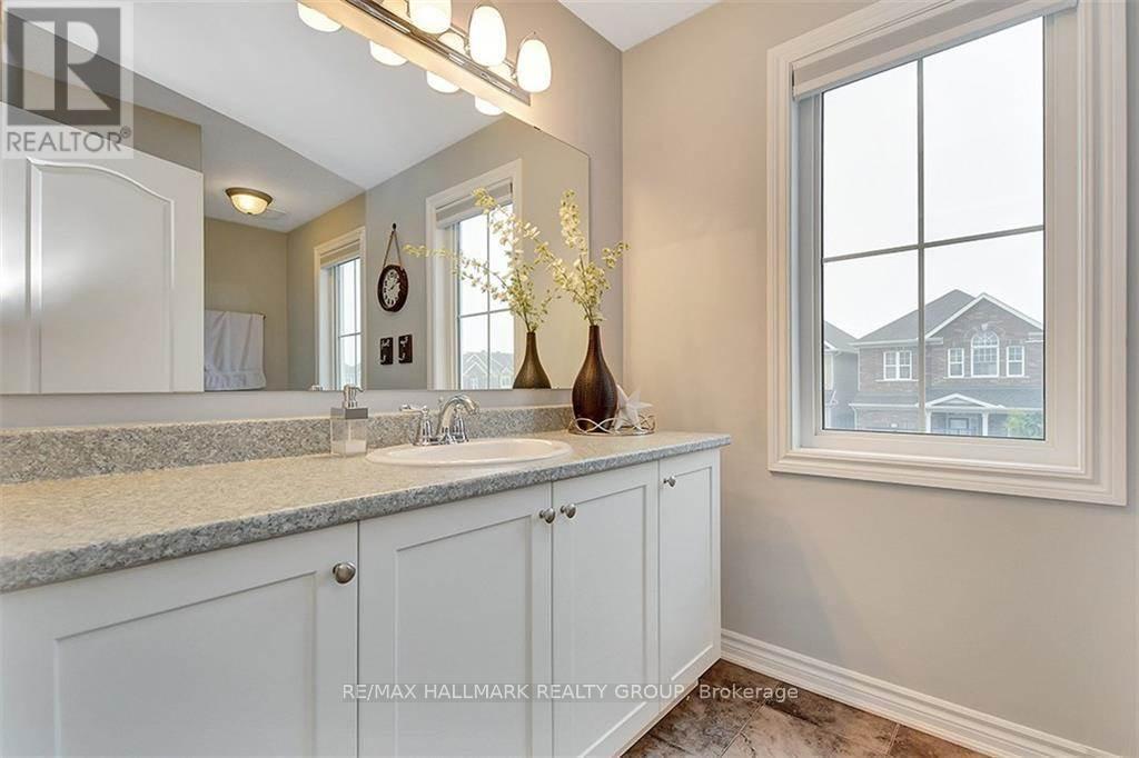 81 Switch Grass Crescent, Ottawa, ON - Indoor Photo Showing Bathroom