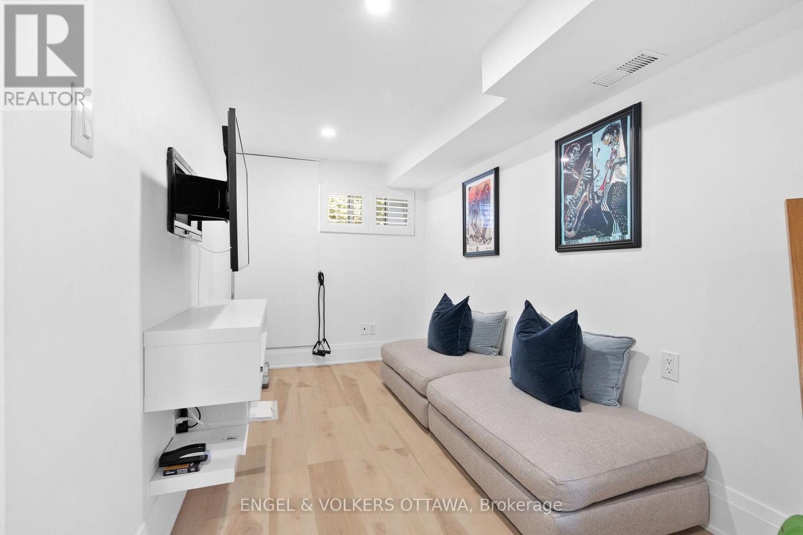 244 Flora Street, Ottawa, ON - Indoor