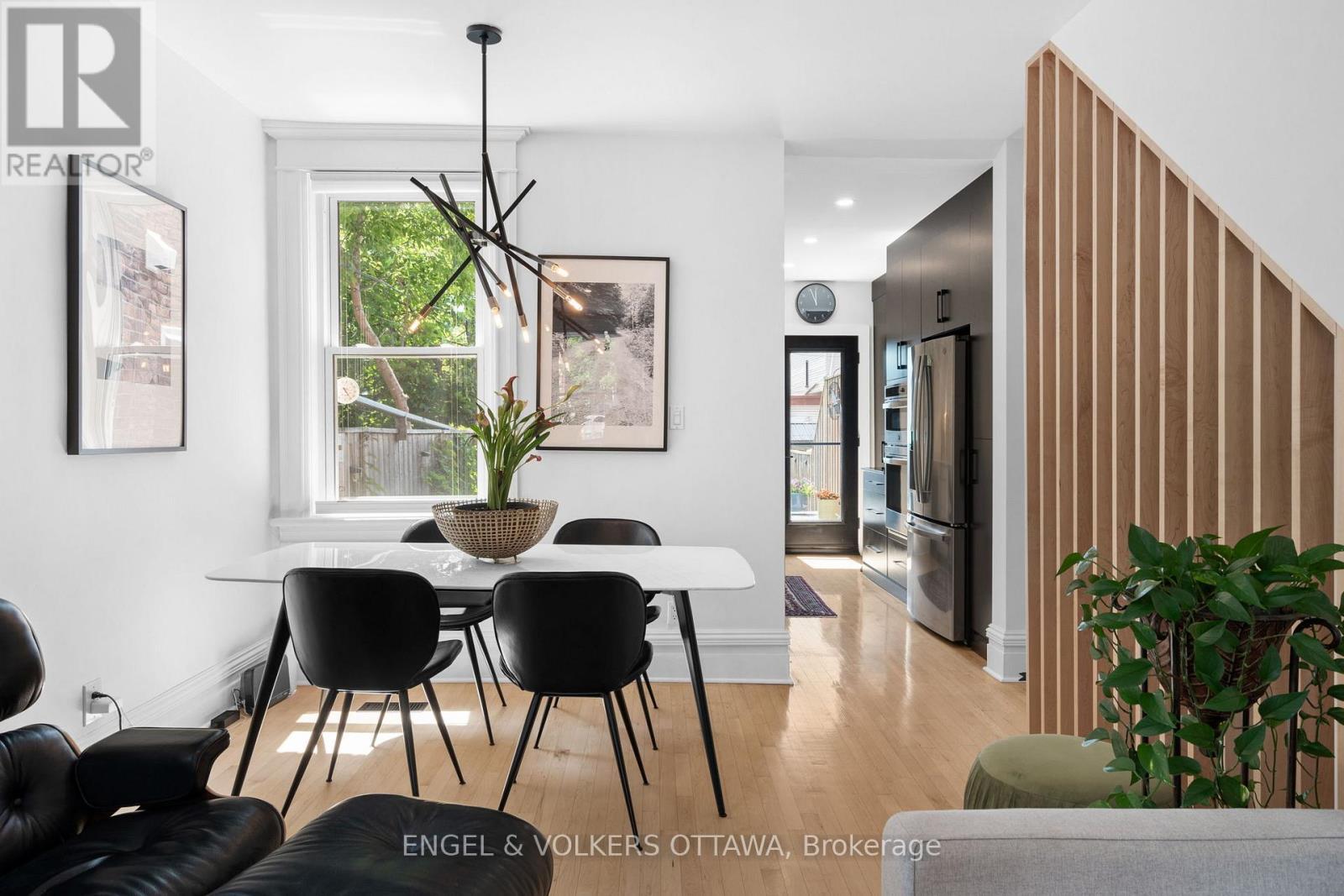 244 Flora Street, Ottawa, ON - Indoor Photo Showing Dining Room