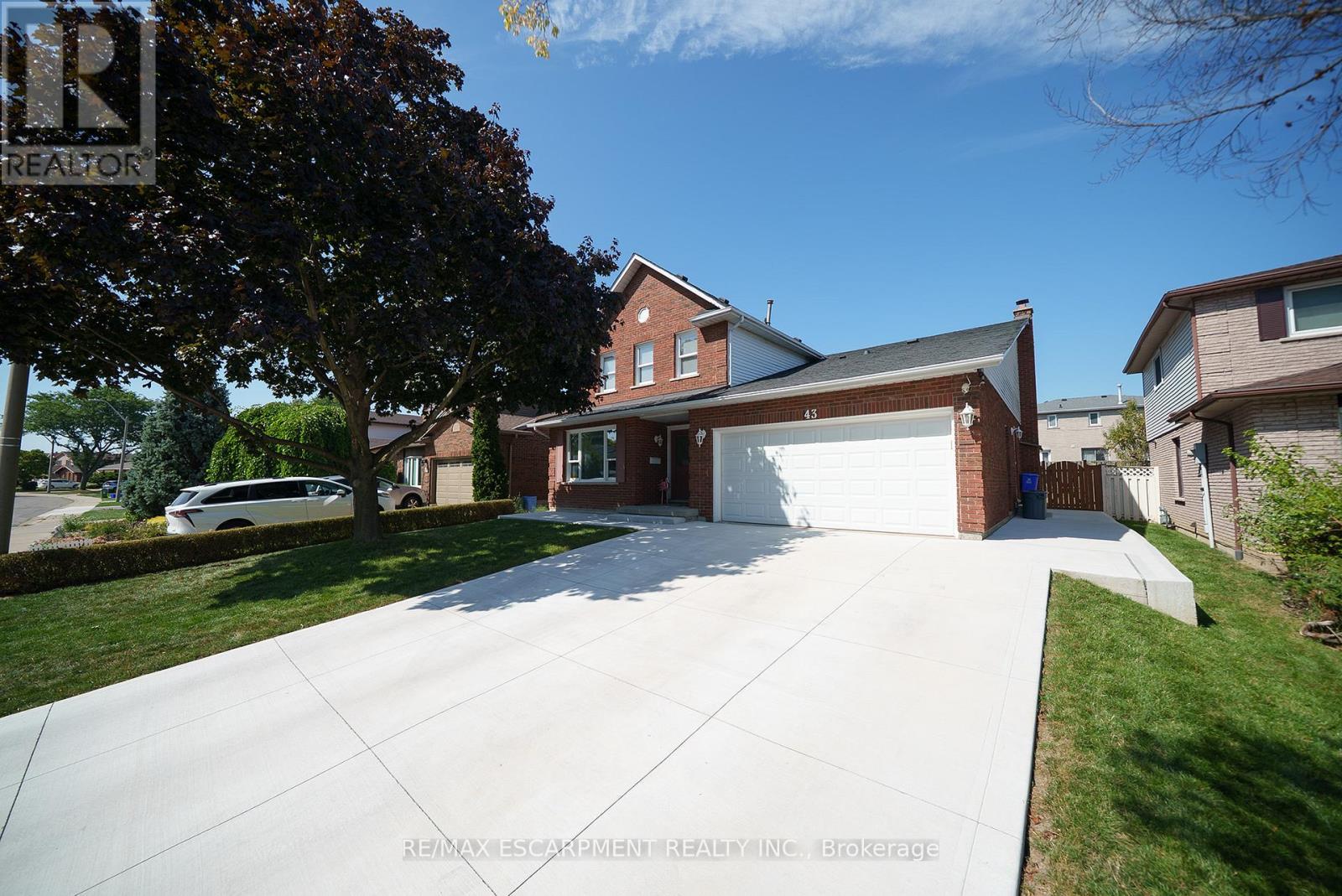 43 Flamingo Drive, Hamilton, ON - Outdoor With Facade