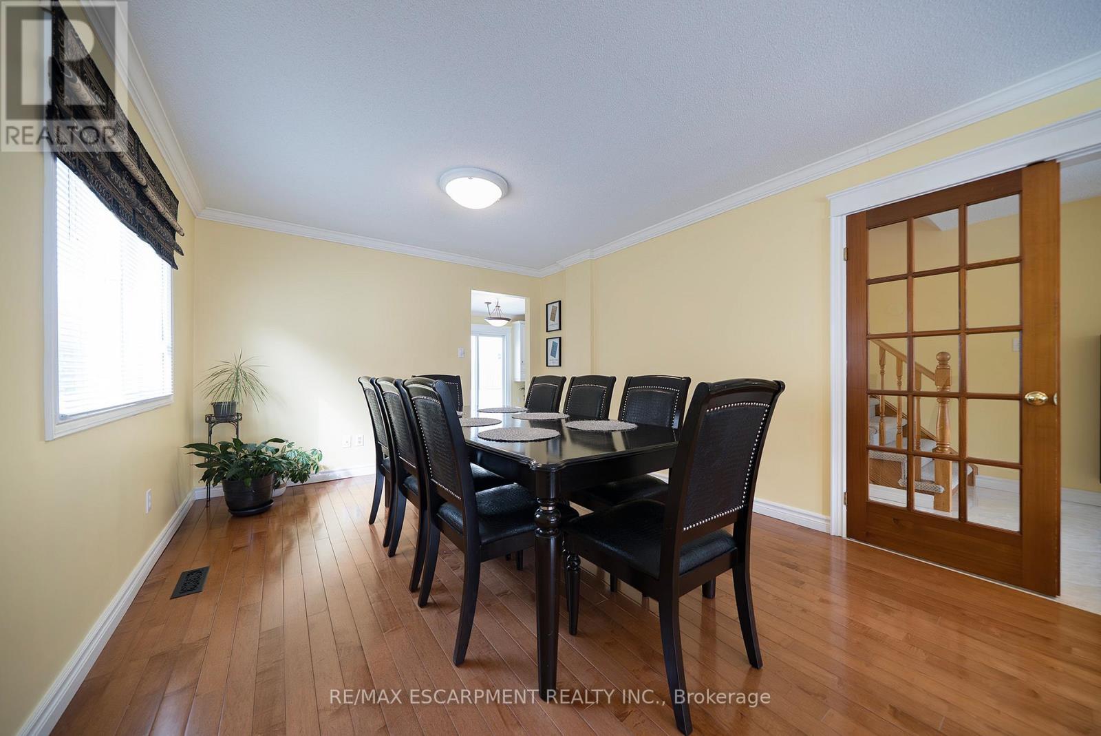 43 Flamingo Drive, Hamilton, ON - Indoor Photo Showing Dining Room
