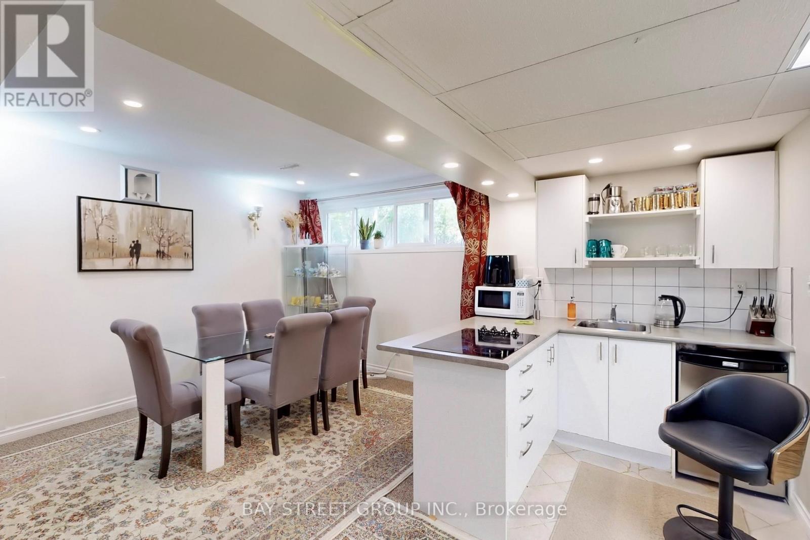 6119 Wabukayne Court, Mississauga, ON - Indoor