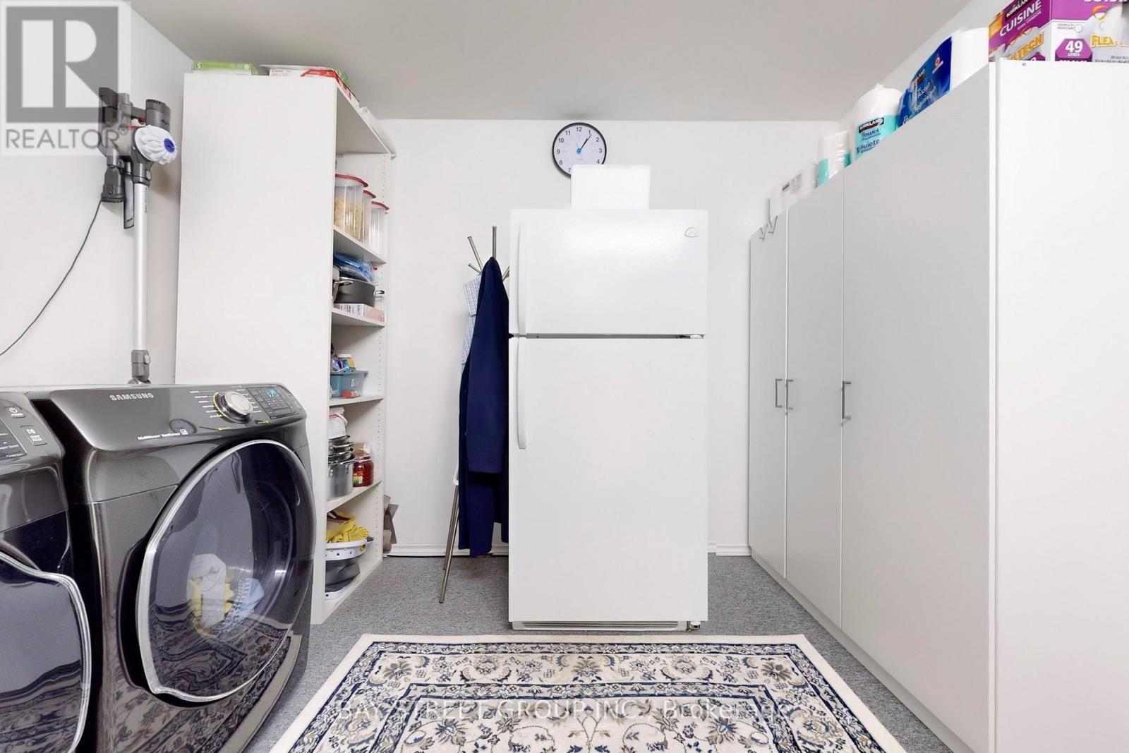 6119 Wabukayne Court, Mississauga, ON - Indoor Photo Showing Laundry Room