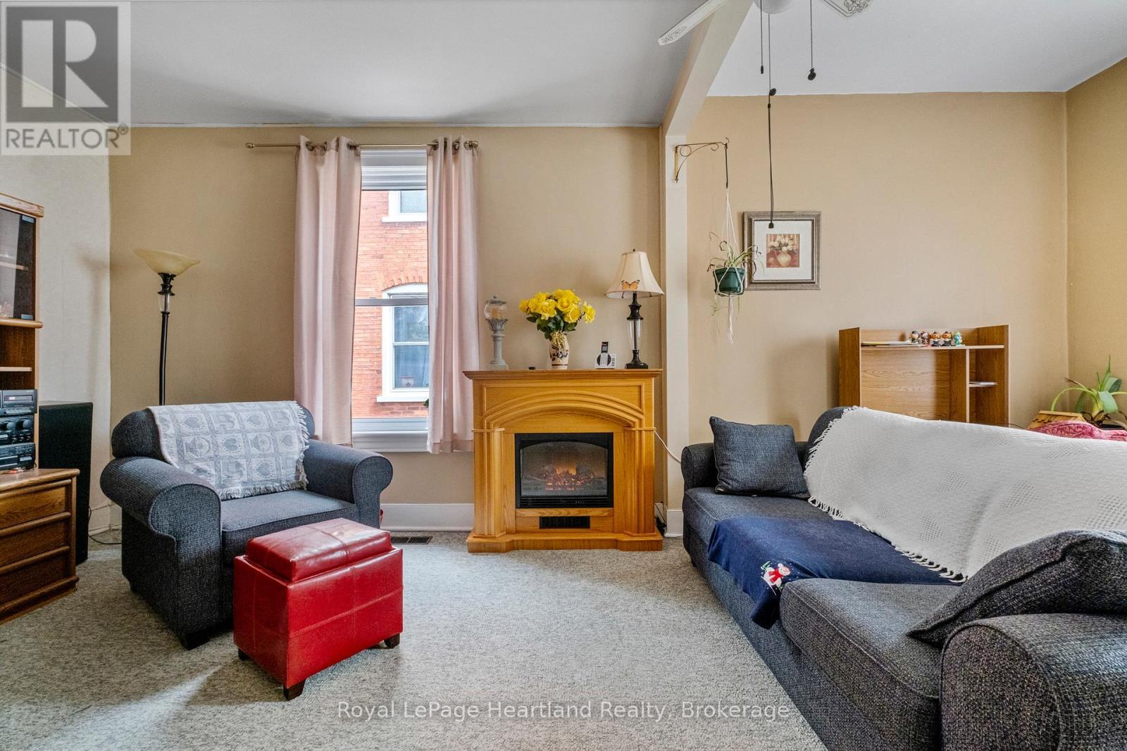 185 St David Street, Goderich (Goderich (Town)), ON - Indoor Photo Showing Living Room With Fireplace