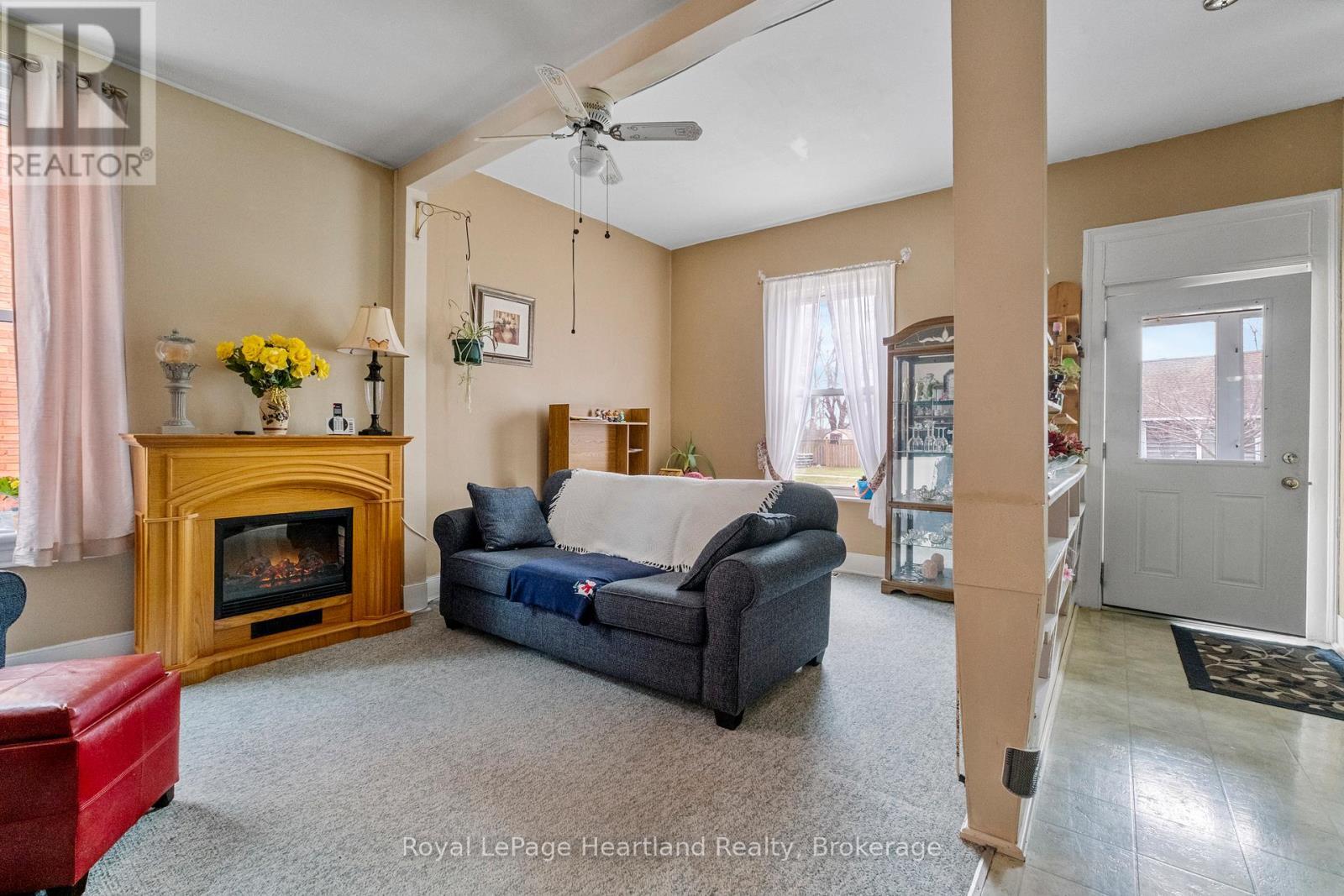 185 St David Street, Goderich (Goderich (Town)), ON - Indoor Photo Showing Living Room With Fireplace