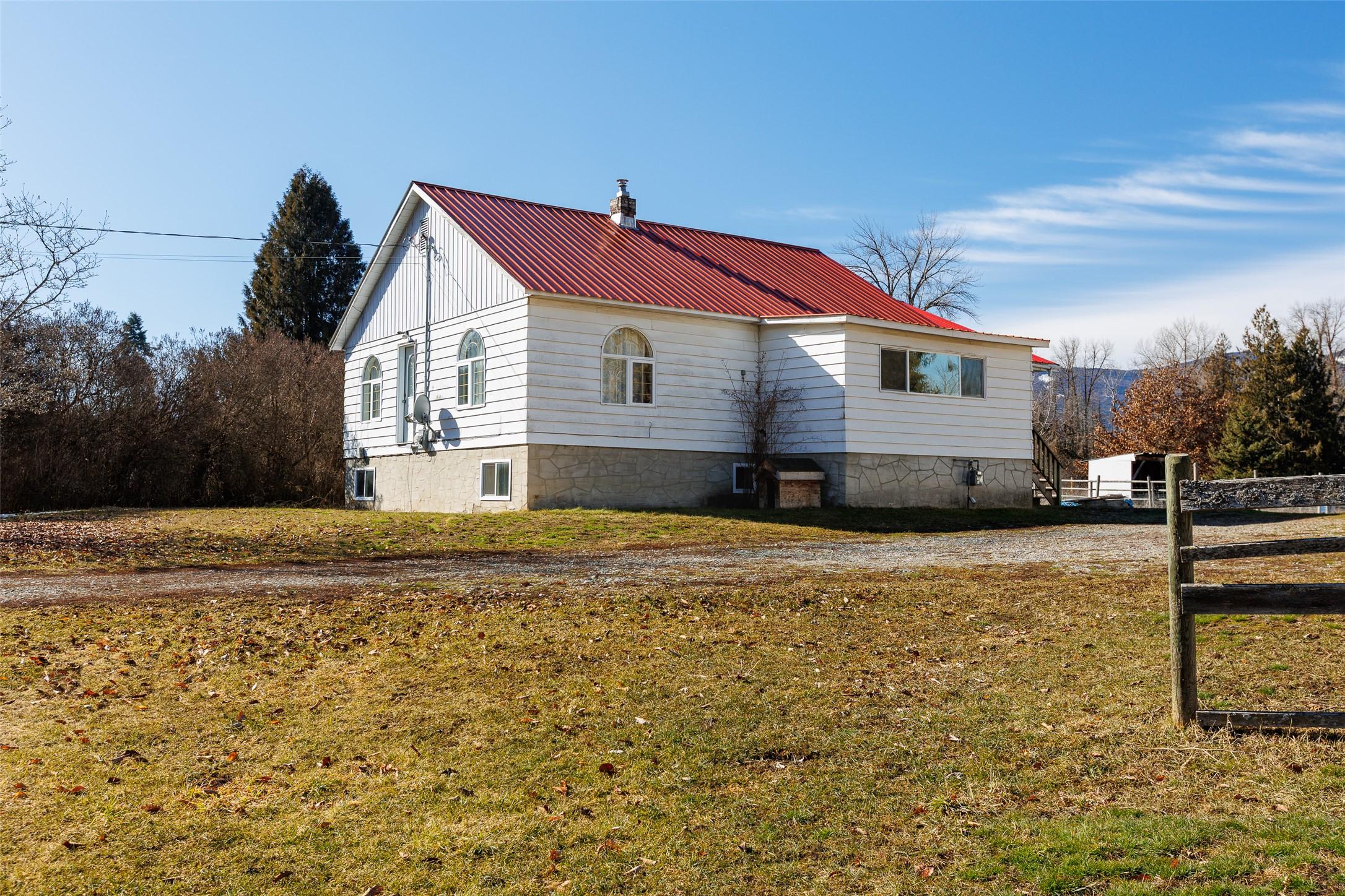 1117 15Th Avenue, Creston, BC - Outdoor