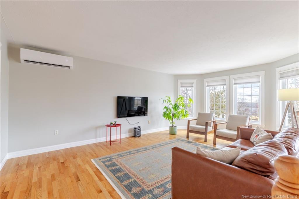 963 Forest Hill Rd, Fredericton, NB