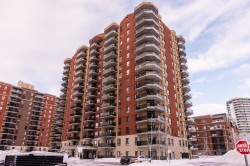 409-3875 Boul. de Chenonceau Laval (Chomedey), QC H7T 0C8