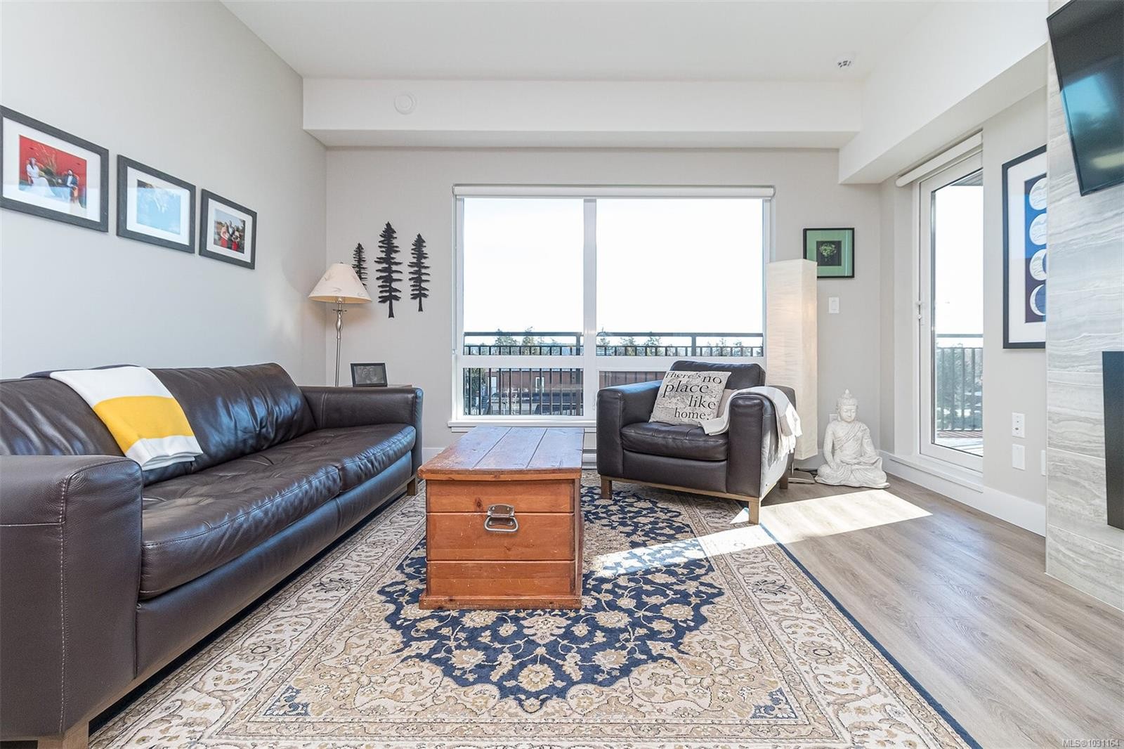 307-2500 Hackett Cres, Central Saanich, BC - Indoor Photo Showing Living Room