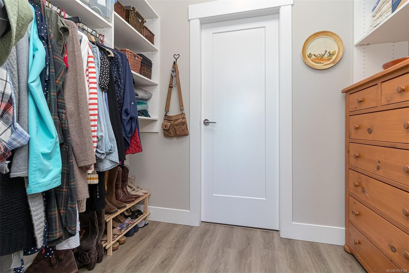 307-2500 Hackett Cres, Central Saanich, BC - Indoor With Storage