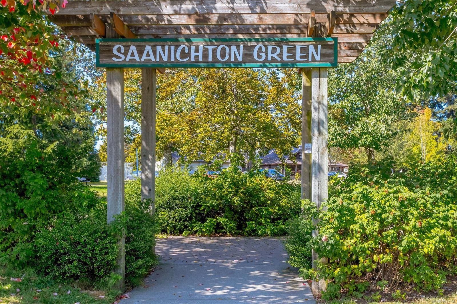 307-2500 Hackett Cres, Central Saanich, BC - Outdoor
