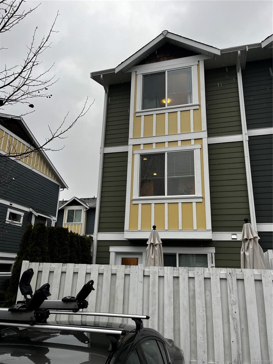 #111-6057 Doumont Rd, Nanaimo, BC