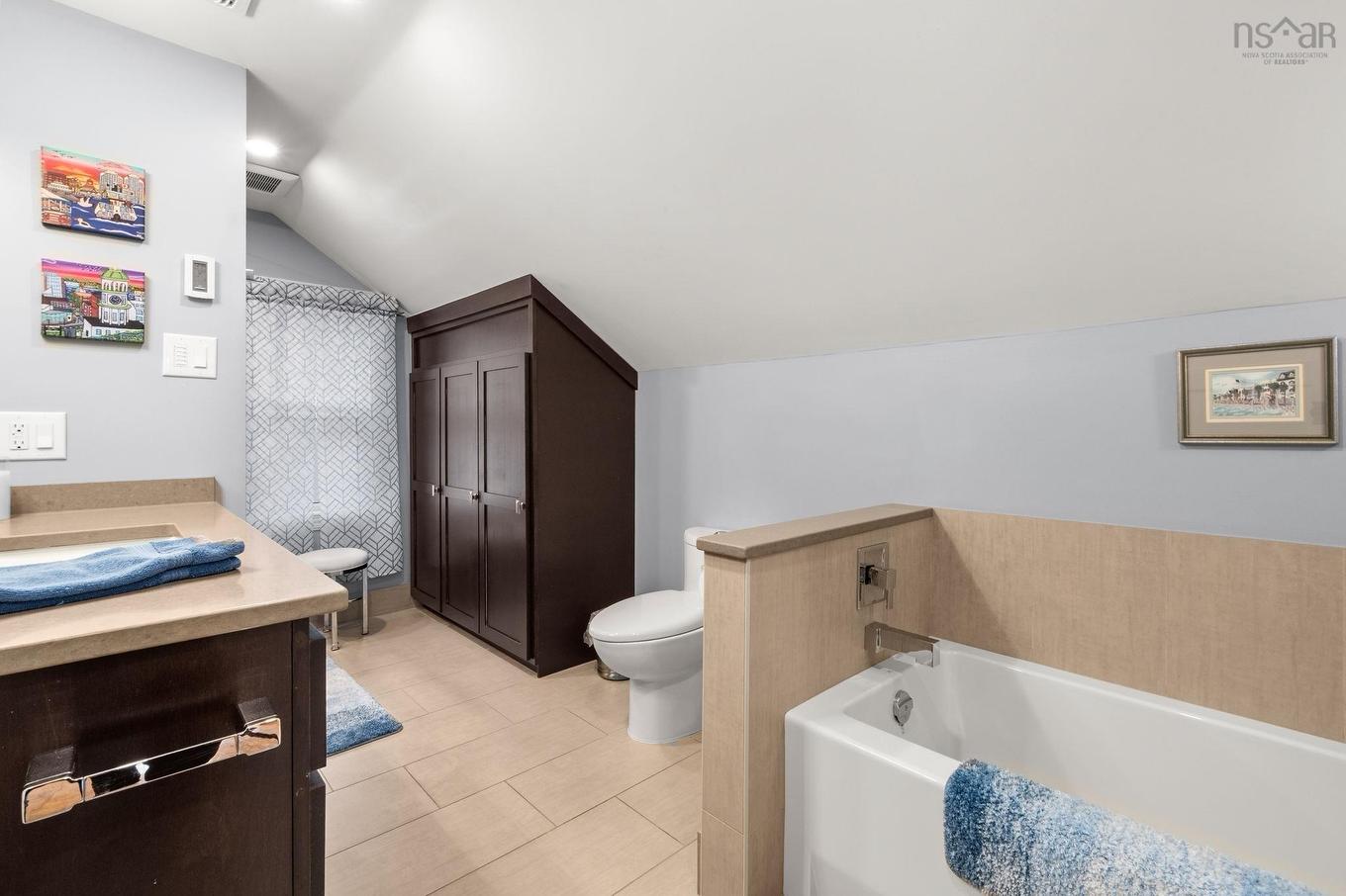 8 Eaton Avenue, Dartmouth, NS