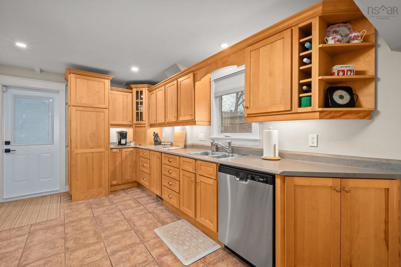 8 Eaton Avenue, Dartmouth, NS