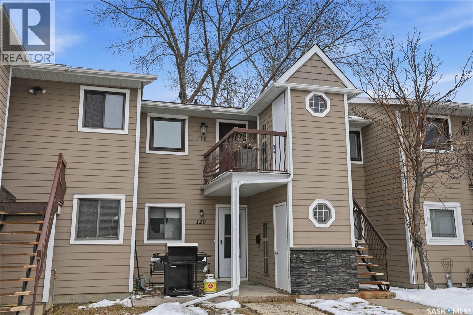 118 Cedar Meadow Drive, Regina, SK - Outdoor With Facade