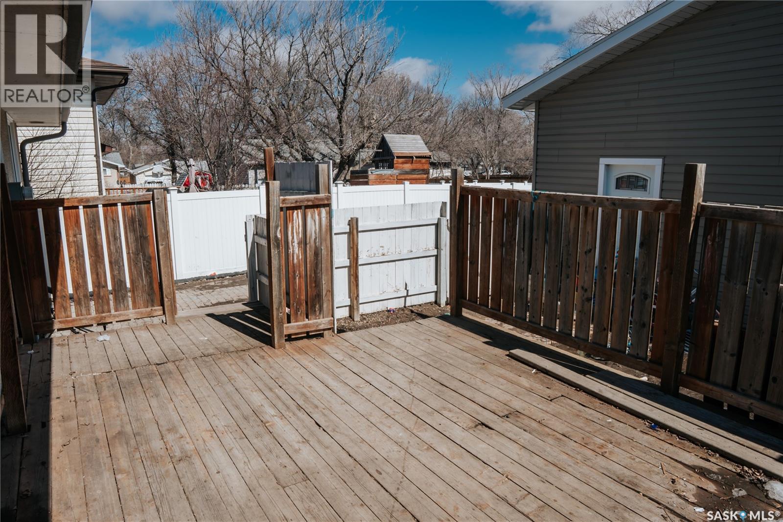 339 Mccarthy Boulevard, Regina, SK - Outdoor