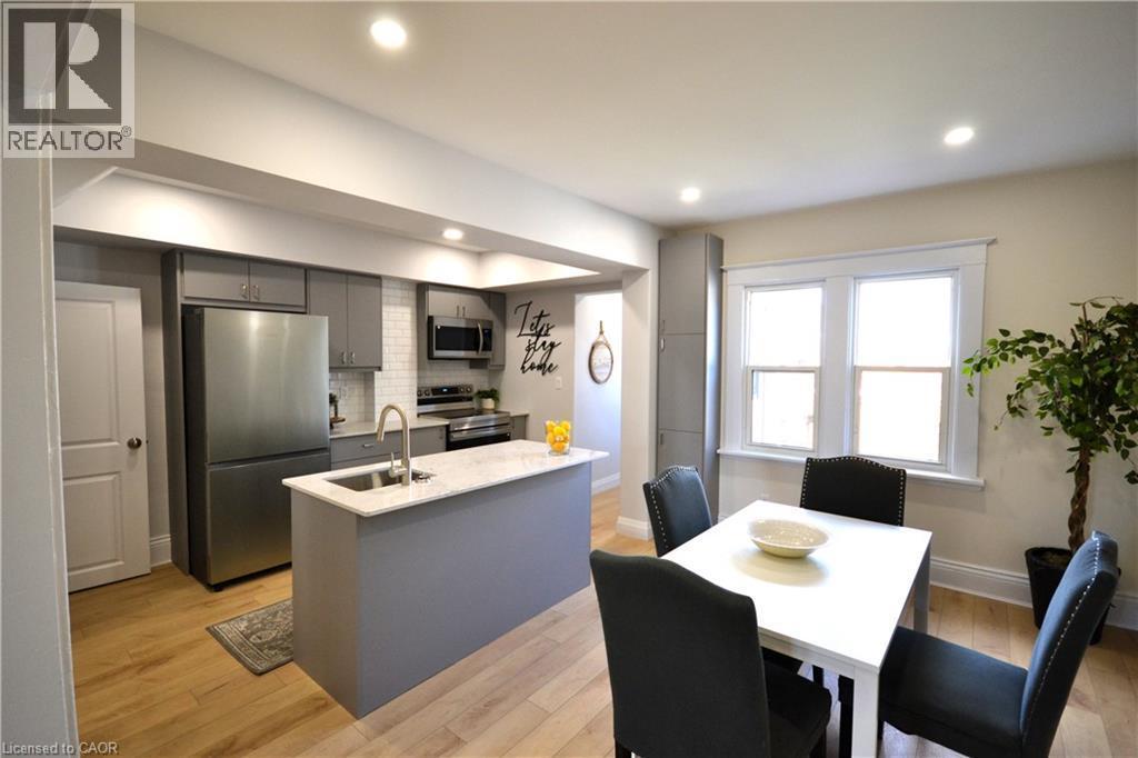 151 London Street N, Hamilton, ON - Indoor