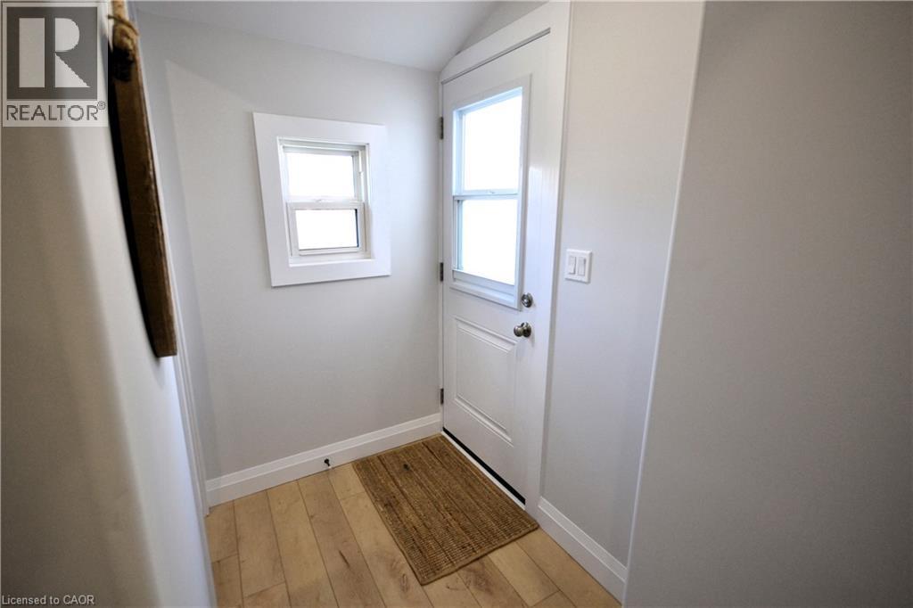 151 London Street N, Hamilton, ON - Indoor Photo Showing Other Room